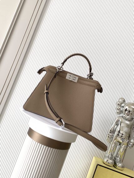 Fendi Peekaboo ISeeU Petite Leather Bag – Dual Style Elegance in Calfskin