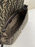 Vintage FENDI Brown Leather Tote & Shoulder Bag – Elegant Timeless Design