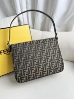 Vintage FENDI Brown Leather Tote & Shoulder Bag – Elegant Timeless Design