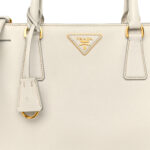 Saffiano Medium Galleria Double Zip Tote Talco