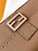 Fendi Baguette Leather Handbag – Sophisticated Elegance in Brown