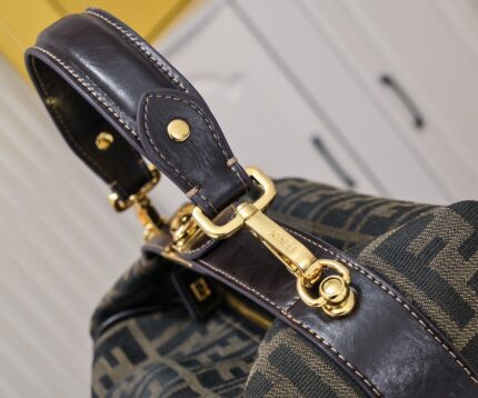 Fendi Vintage Monogram Boxy Bag – Timeless Elegance in Signature Canvas