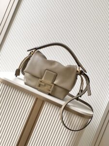 Fendi Mamma Baguette – Soft Lambskin Luxury Bag in Elegant Neutral Tone