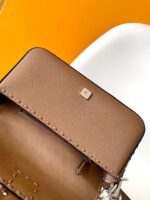 Fendi Baguette Leather Handbag – Sophisticated Elegance in Brown